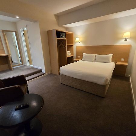 The Luton Hotel Екстер'єр фото