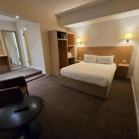 The Luton Hotel Екстер'єр фото
