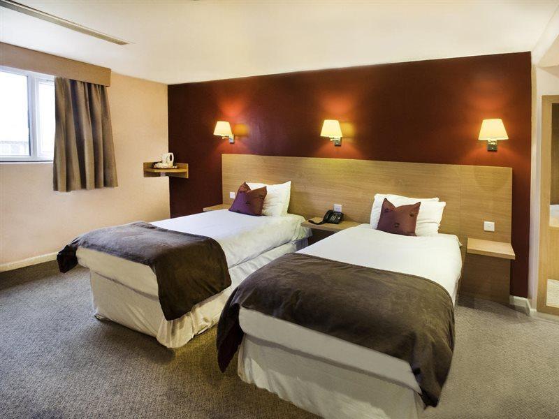 The Luton Hotel Екстер'єр фото