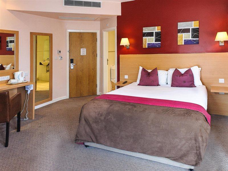The Luton Hotel Екстер'єр фото