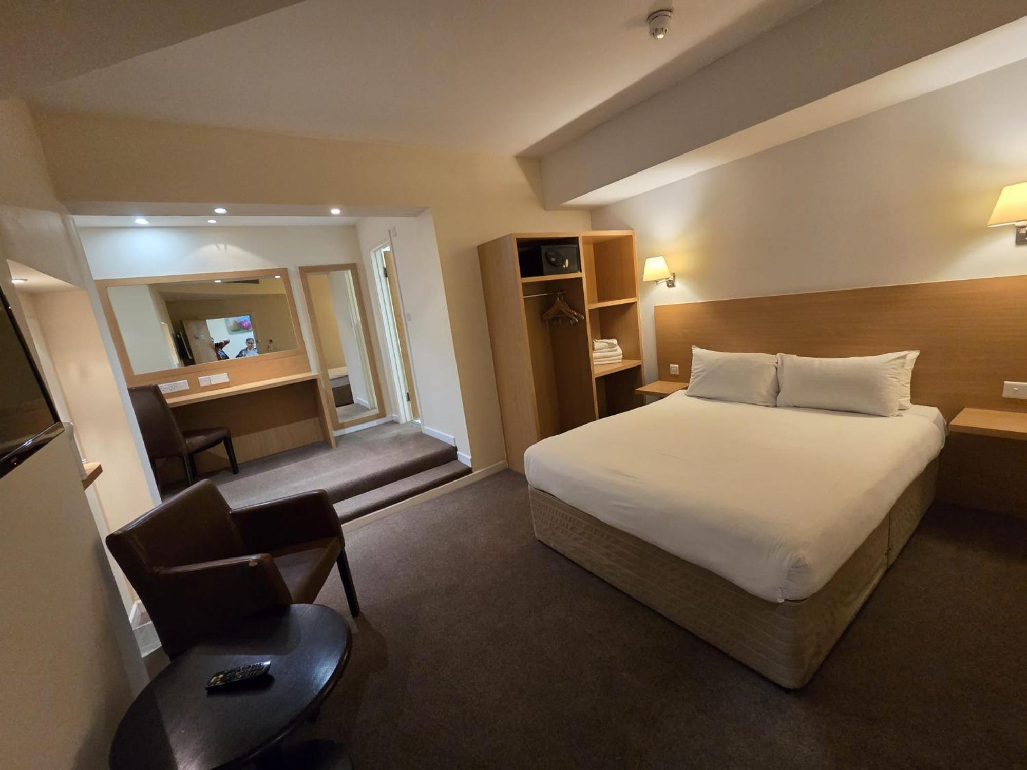 The Luton Hotel Екстер'єр фото