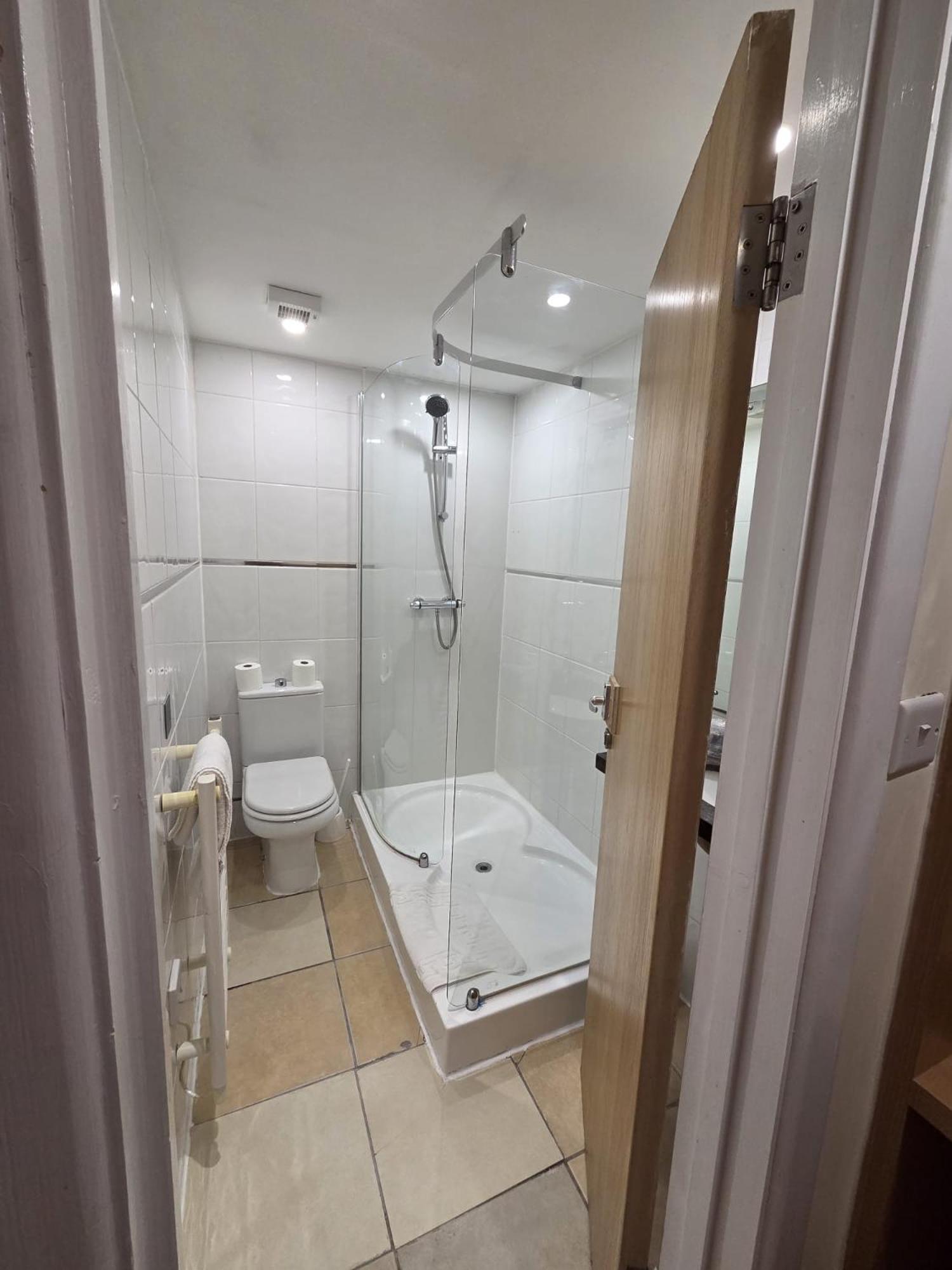 The Luton Hotel Екстер'єр фото