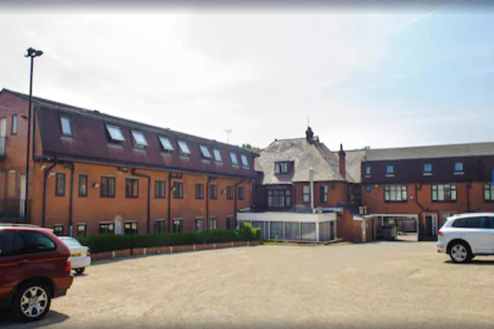 The Luton Hotel Екстер'єр фото