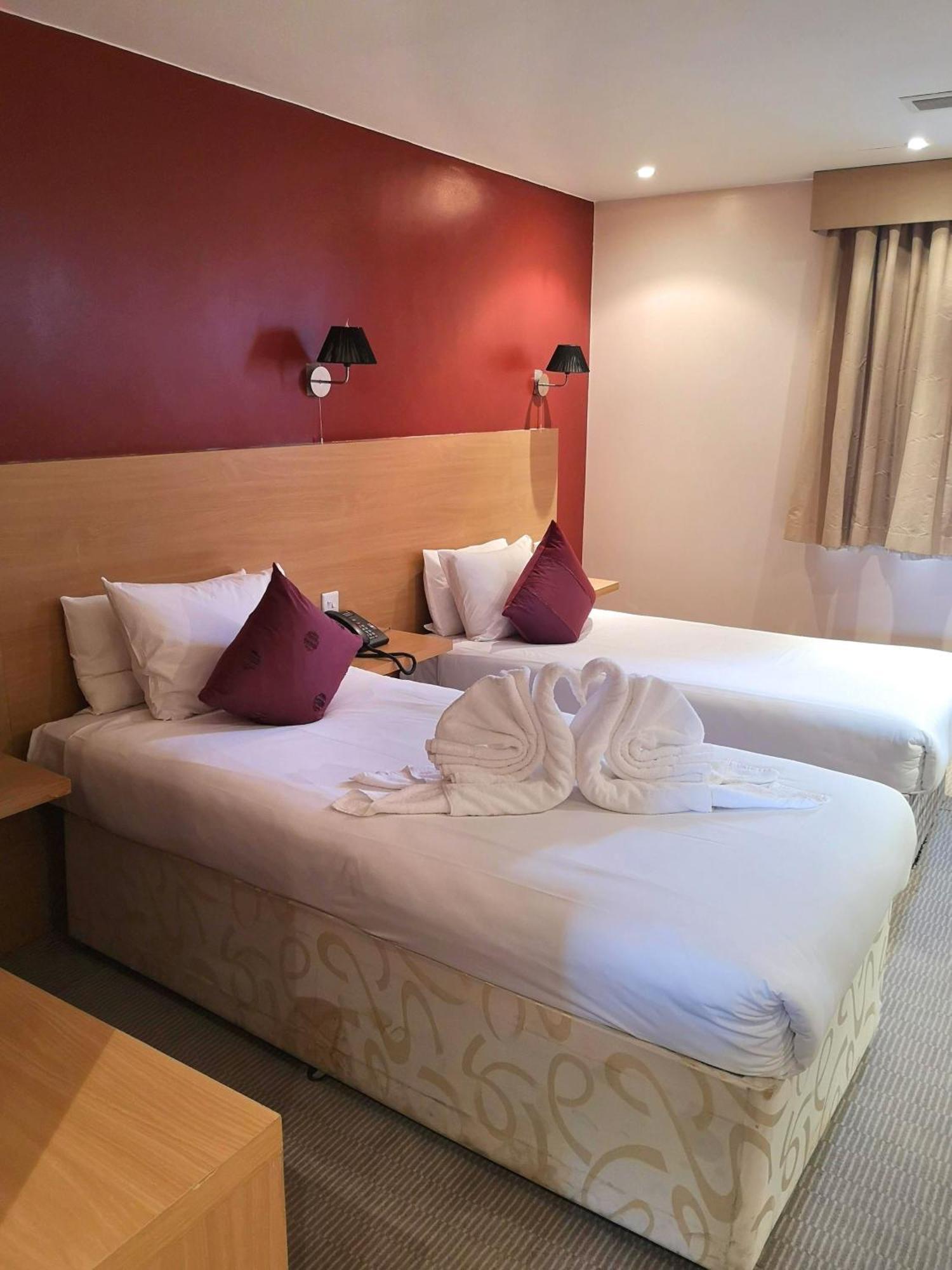The Luton Hotel Екстер'єр фото